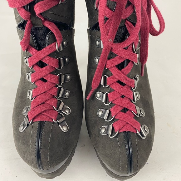 Exhilaration NWOT Lace Up Heeled Hiking Boots - Picture 6 of 7